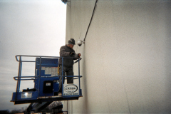 Census_tech-installing-exterior-camera-on-lift_3