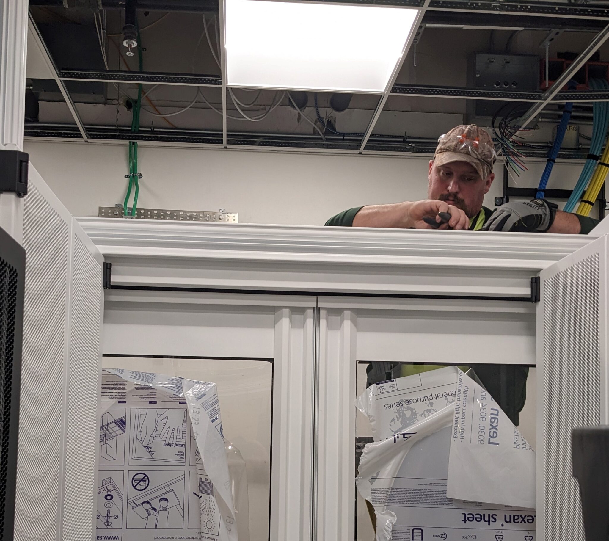 Hac Installation CCG Installs a Hot Aisle Containment System (HACS)! - CCGUSA